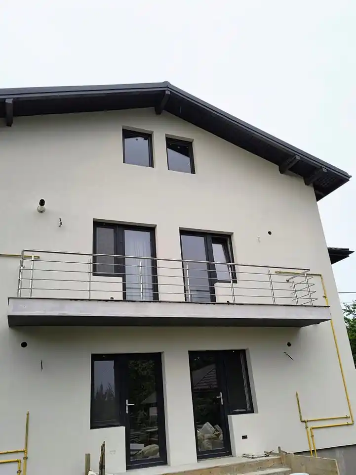 Balustrade inox pentru balcoane în Berceni, București - model realizat de Real Inox