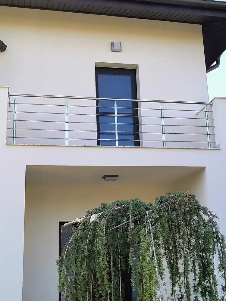 Balustrade inox pentru balcoane în Făgăraș, Brașov - model realizat de Real Inox