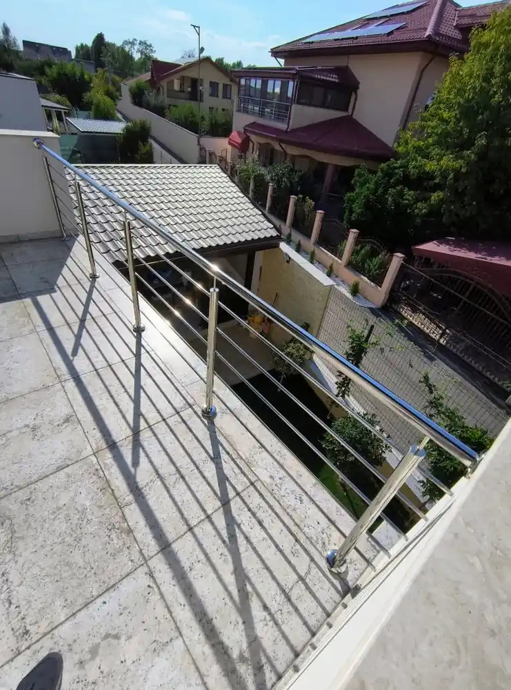 Balustrade inox pentru balcoane în Roseți, Călărași - model realizat de Real Inox
