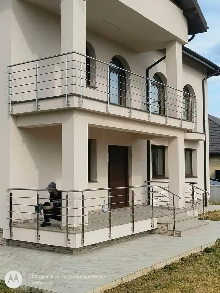 Balustrade inox pentru balcoane în Codlea, Brașov - model realizat de Real Inox