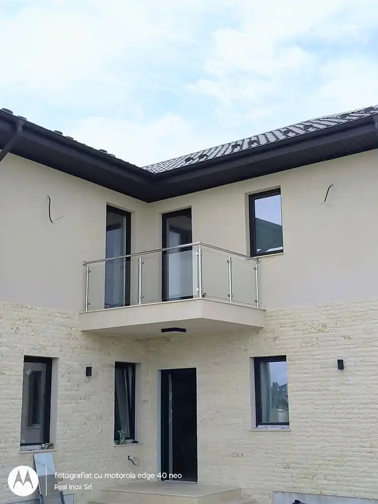 Balustrade inox pentru balcoane în Cotroceni, București - model realizat de Real Inox