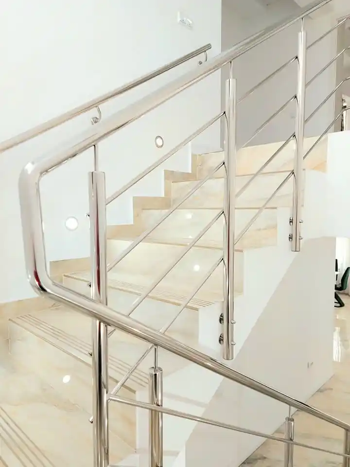 Balustrade inox clasice în Berceni, Ilfov - model realizat de Real Inox