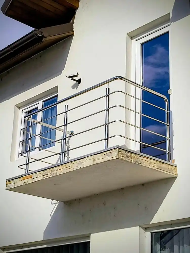 Balustrade inox clasice în Făgăraș, Brașov - model realizat de Real Inox