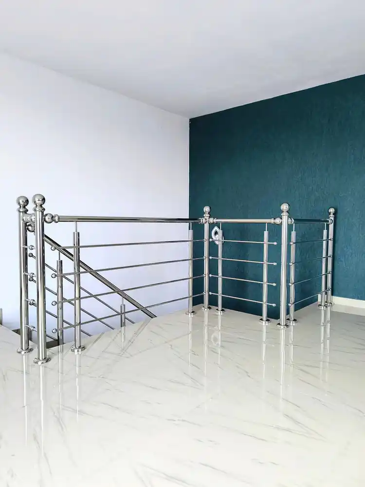 Balustrade inox cu model în Bucov, Prahova - model realizat de Real Inox