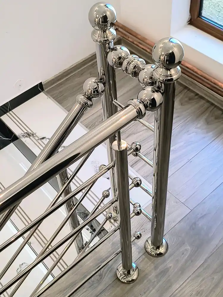 Balustrade inox cu model în Floreasca, București - model realizat de Real Inox