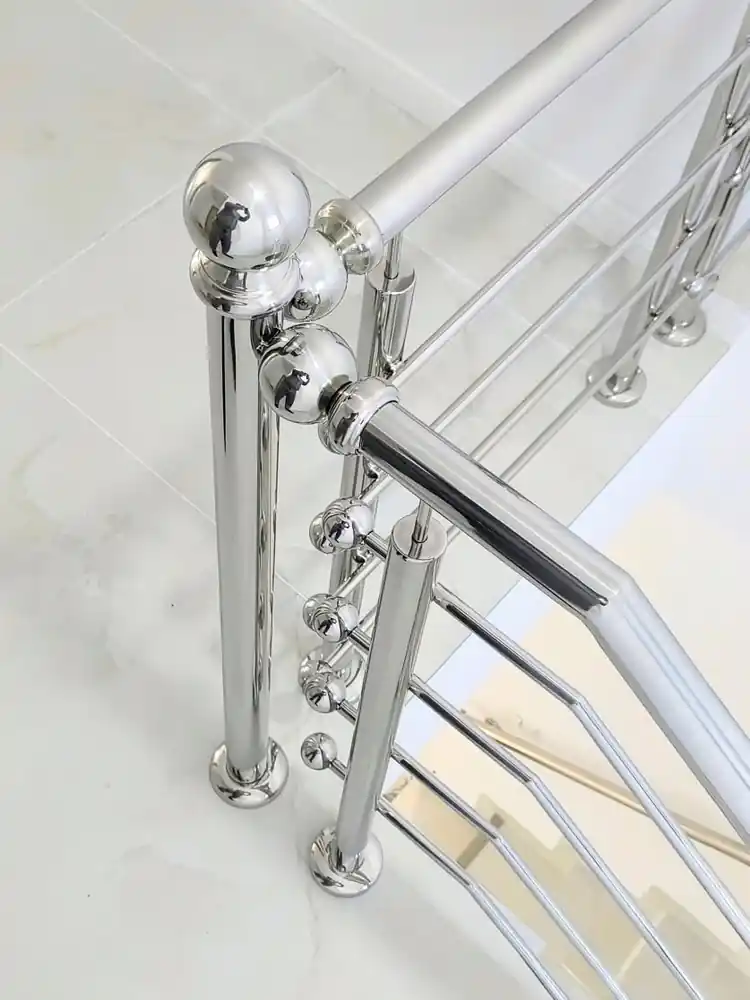 Balustrade inox cu model în Bragadiru, Ilfov - model realizat de Real Inox