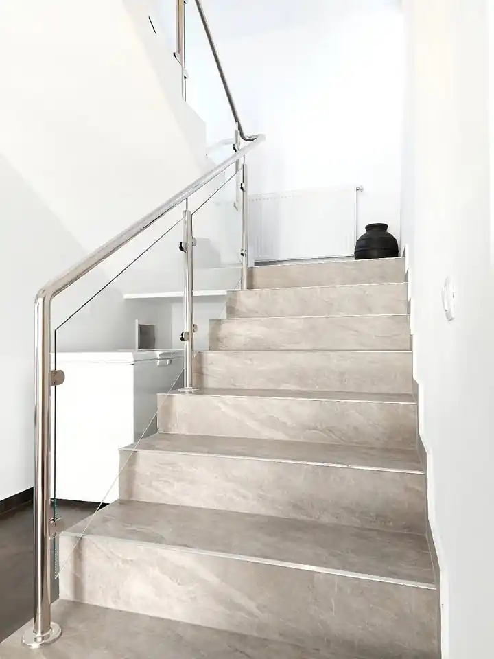 Balustrade inox cu sticlă securizată în Snagov, Ilfov - model realizat de Real Inox