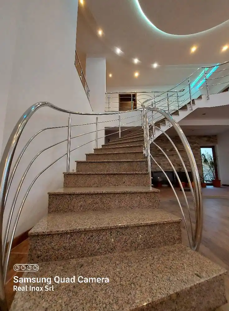 Balustrade inox moderne în Ploiești, Prahova - model realizat de Real Inox
