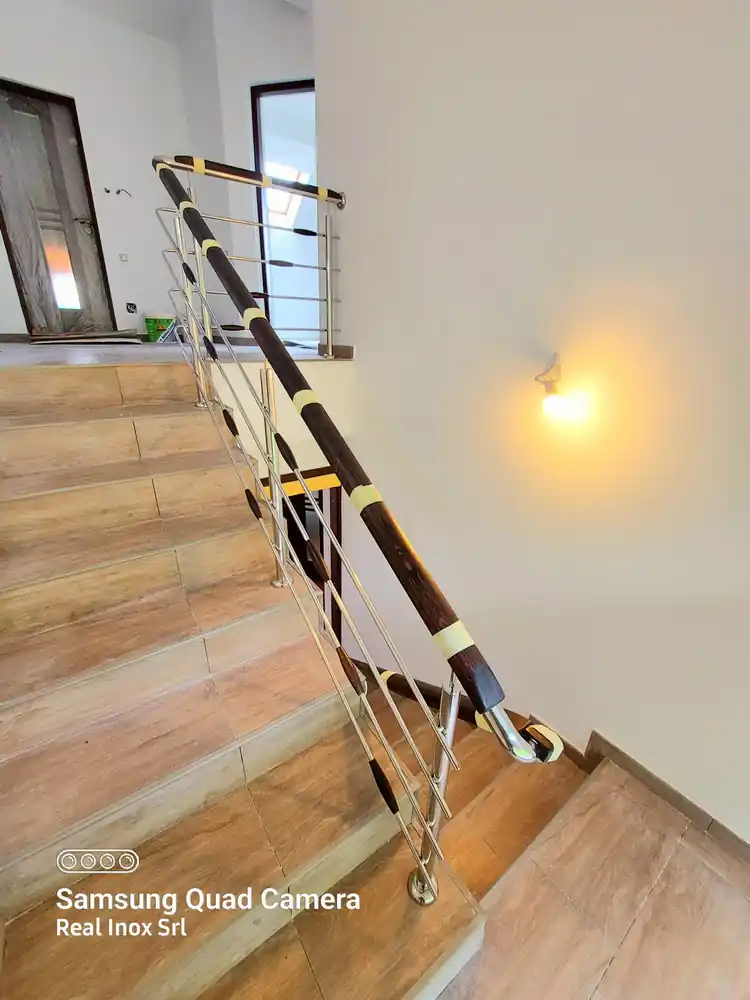 Balustrade inox moderne în Obor, București - model realizat de Real Inox