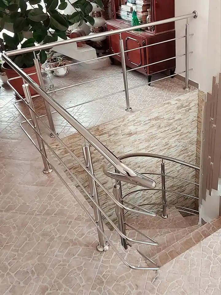 Balustrade inox moderne în Modelu, Călărași - model realizat de Real Inox