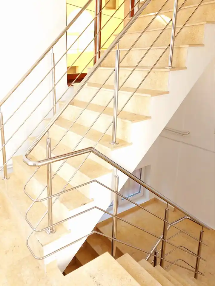 Balustrade inox moderne în Unirii, București - model realizat de Real Inox