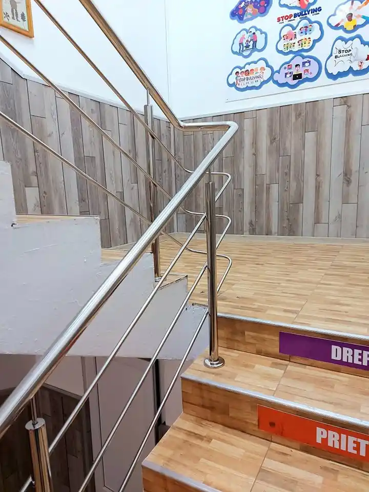 Balustrade inox moderne în Sector 6, București - model realizat de Real Inox