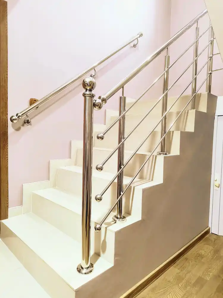 Balustrade inox moderne în Voluntari, Ilfov - model realizat de Real Inox