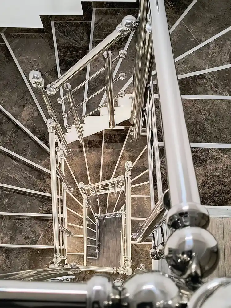 Balustrade inox moderne în Râșnov, Brașov - model realizat de Real Inox