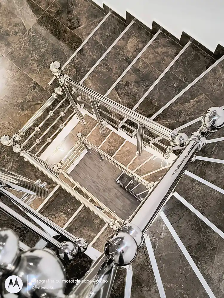 Balustrade inox moderne în Comarnic, Prahova - model realizat de Real Inox
