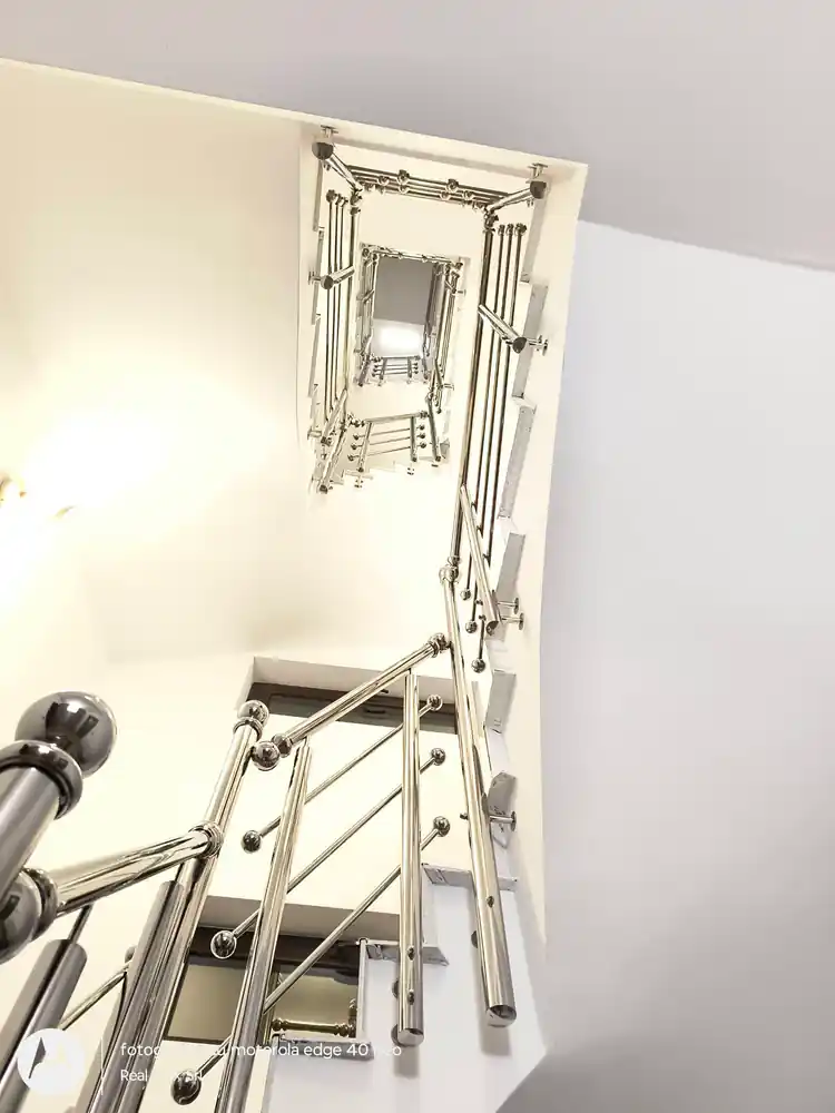 Balustrade inox moderne în Hărman, Brașov - model realizat de Real Inox