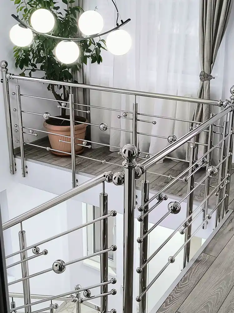 Balustrade inox moderne în Bărcănești, Prahova - model realizat de Real Inox