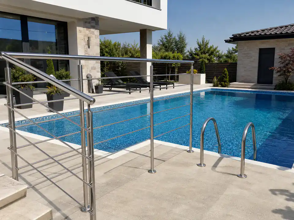 Balustradă inox piscină - lucrare Real Inox 2