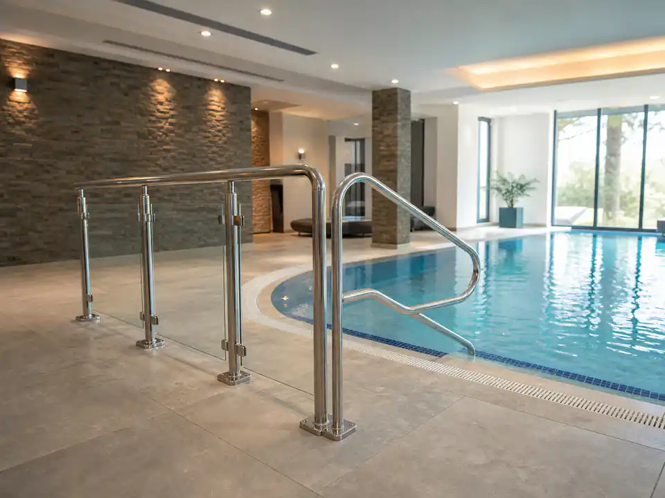 Balustradă inox piscină - lucrare Real Inox 3