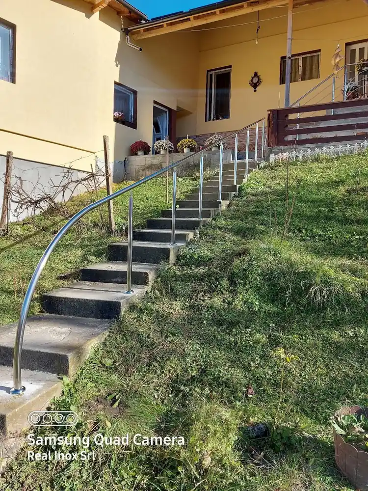 Balustrade inox pentru scări exterioare în Corbeanca, Ilfov - model realizat de Real Inox