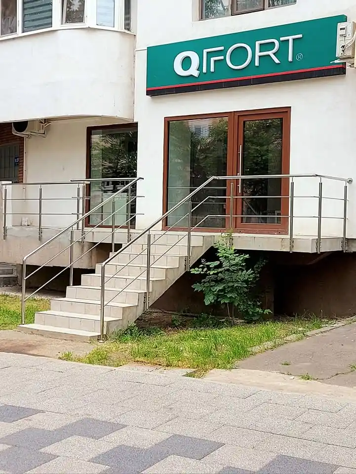 Balustradă inox scări exterioare - lucrare Real Inox 12