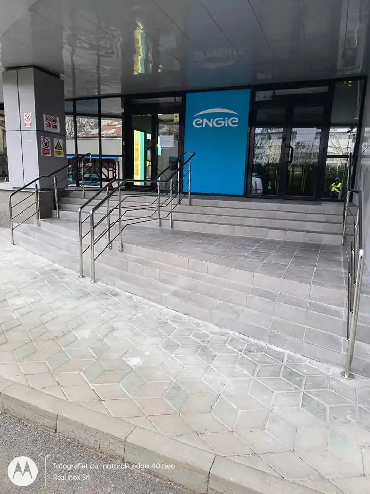 Balustrade inox pentru scări exterioare în Comarnic, Prahova - model realizat de Real Inox