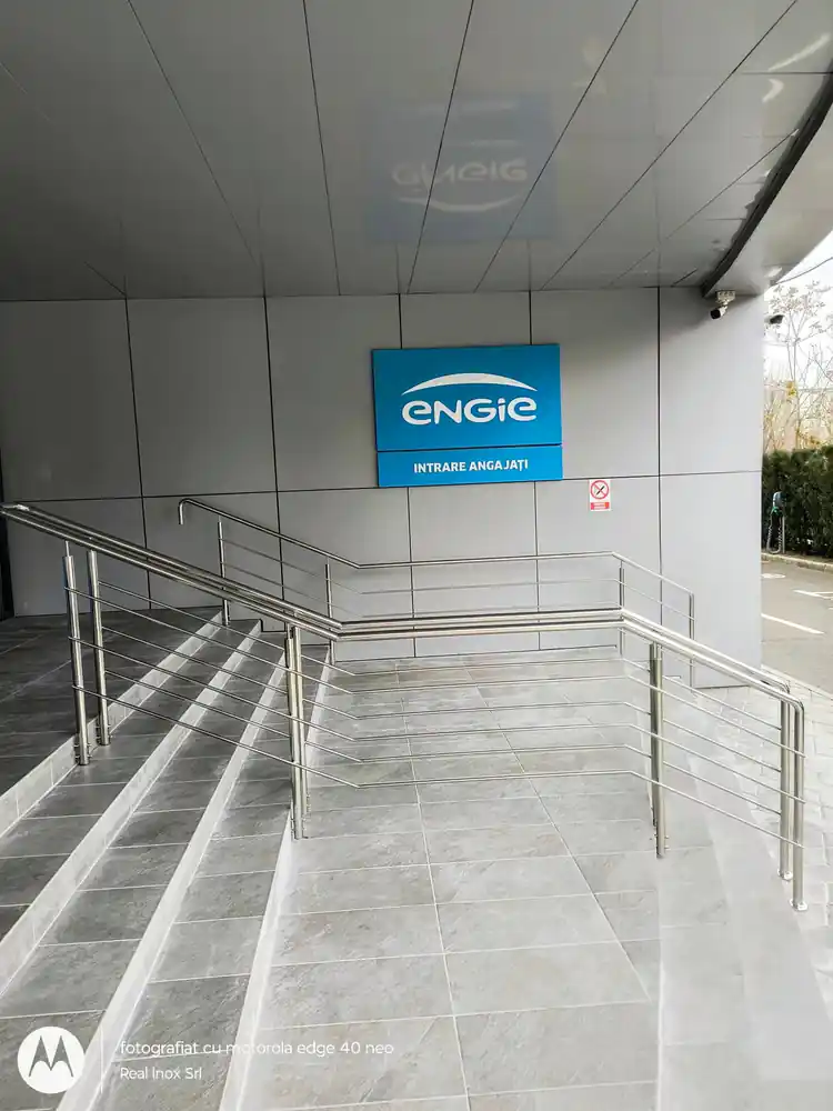Balustrade inox pentru scări exterioare în Buftea, Ilfov - model realizat de Real Inox