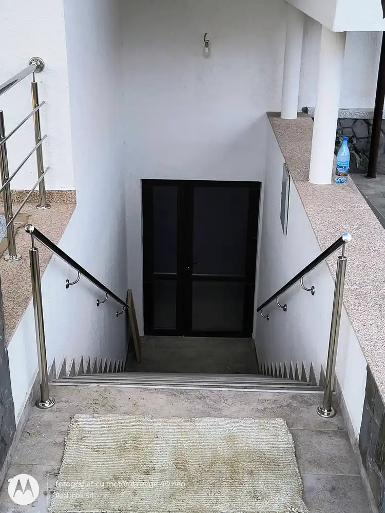 Balustrade inox pentru scări exterioare în Săcele, Brașov - model realizat de Real Inox