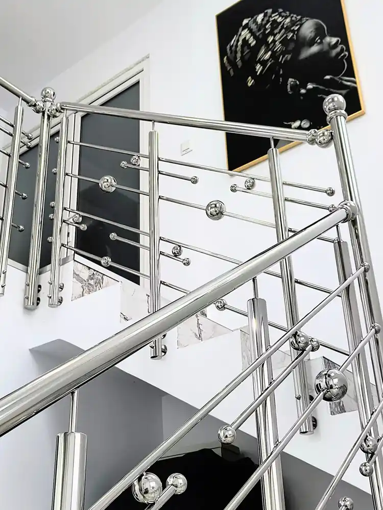 Balustradă inox scări interioare - lucrare Real Inox 25