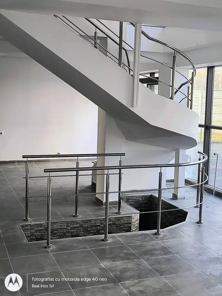 Balustradă inox scări interioare - lucrare Real Inox 39