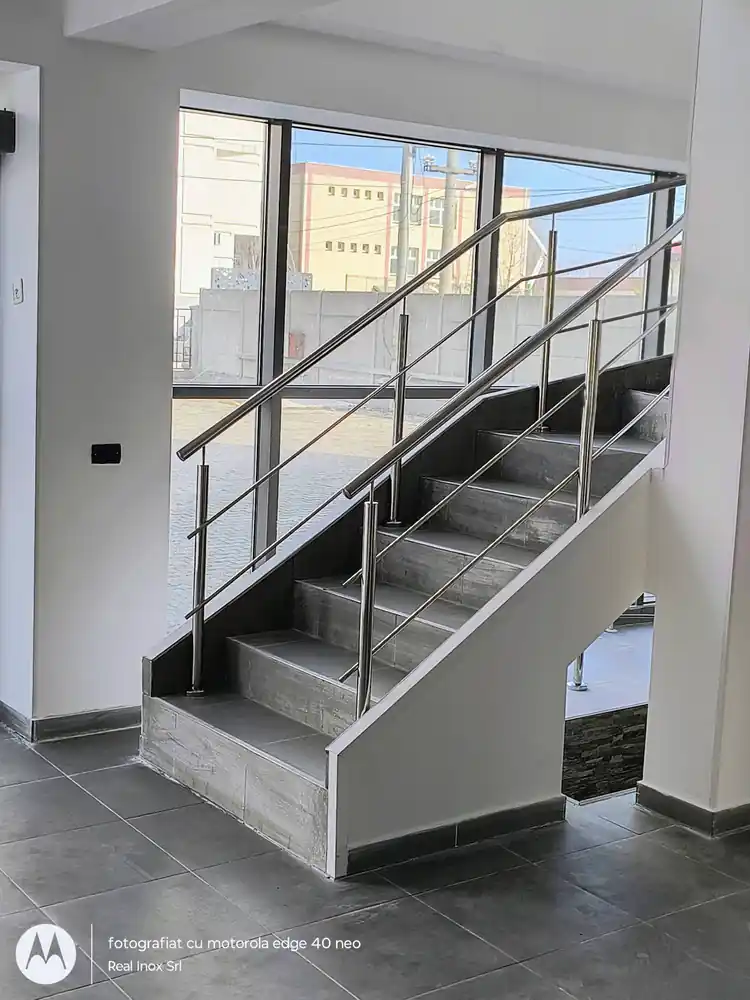 Balustradă inox scări interioare - lucrare Real Inox 41
