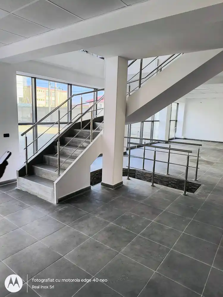 Balustrade inox pentru scări interioare în Obor, București - model realizat de Real Inox