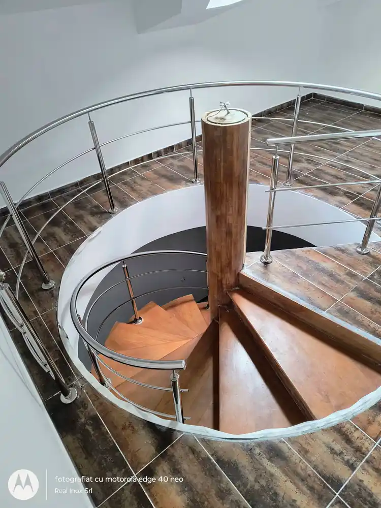 Balustrade inox pentru scări interioare în Tunari, Ilfov - model realizat de Real Inox