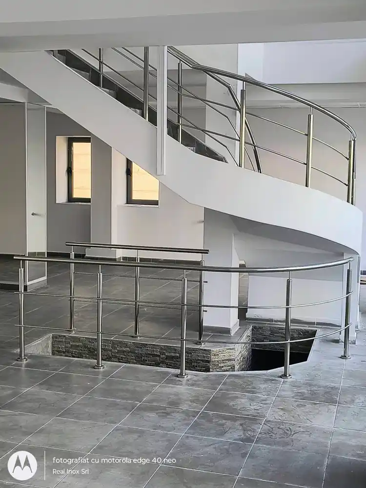 Balustrade inox pentru scări interioare în Bragadiru, Ilfov - model realizat de Real Inox