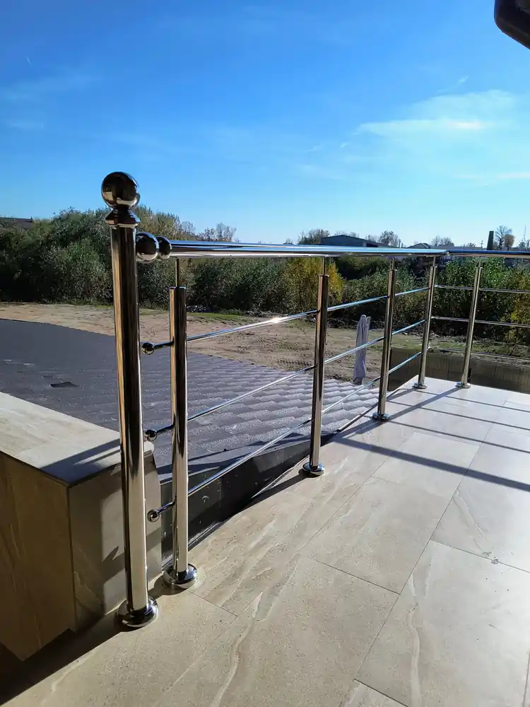 Balustrade inox pentru terase în Otopeni, Ilfov - model realizat de Real Inox