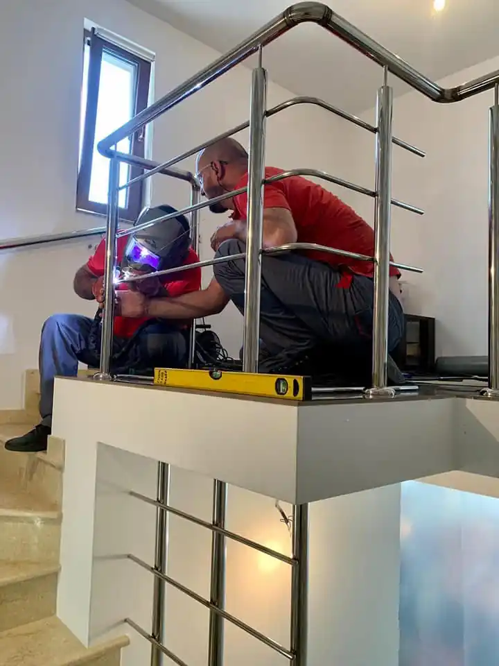 Execuție lucrare inox pe șantier